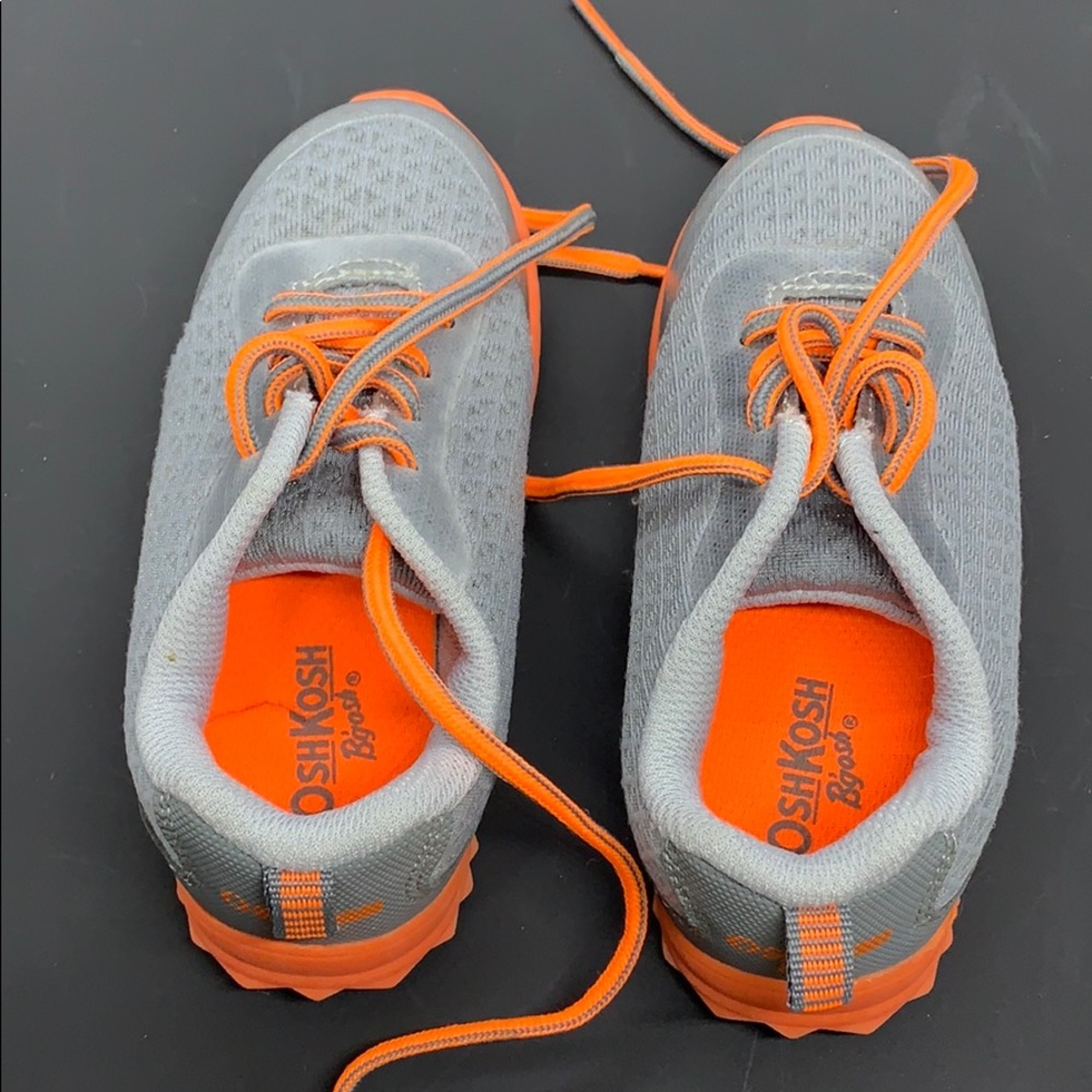 Kids shoes size 10